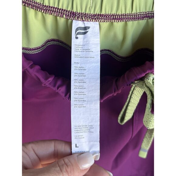 Fabletics The One Short 7 In Inseam - Large - Multicolored - Picture 6 of 6